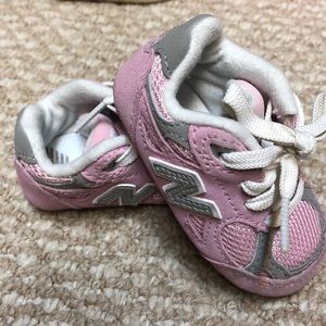 VGUC new balance baby walker shoes